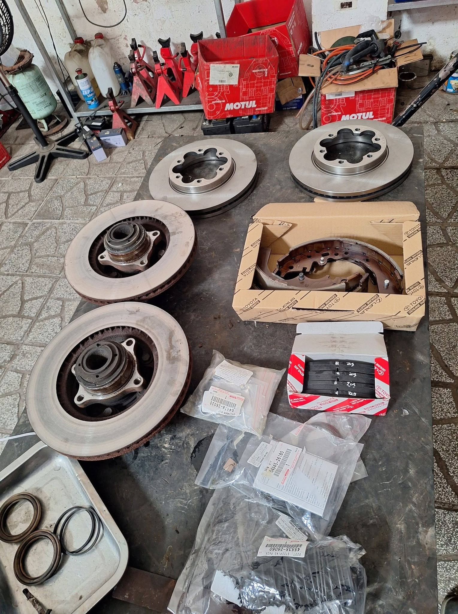 Công việc ngày thứ 5 tại Garage Ô Tô Tân Phú .