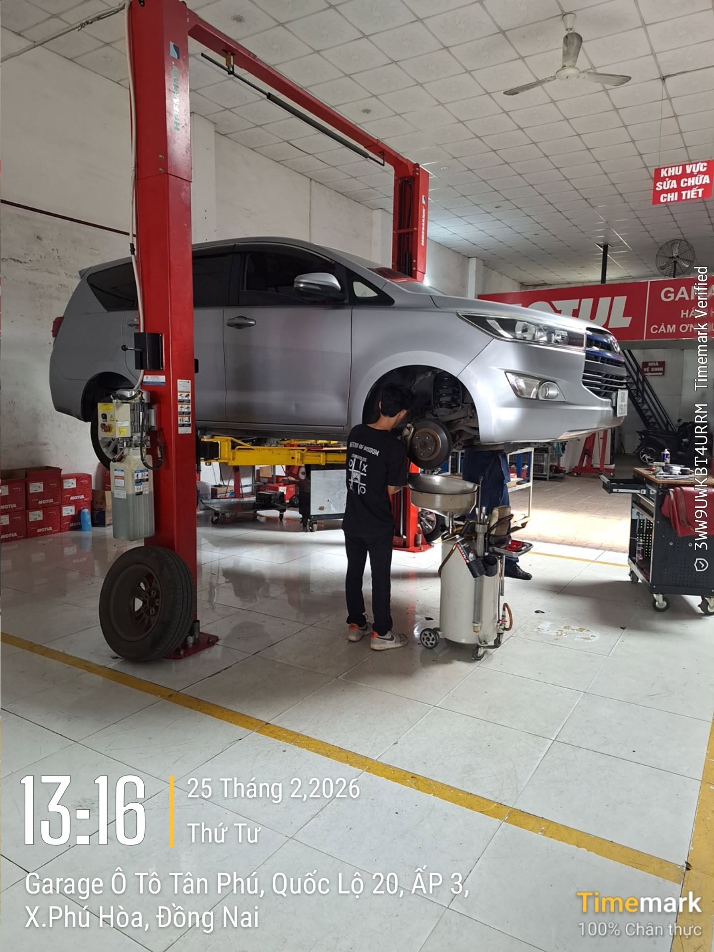 Công việc ngày thứ 4 . Làm thắng xe TYT Inova .